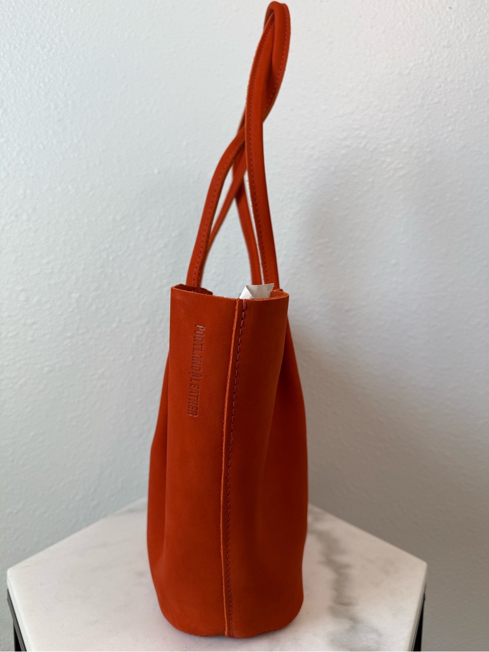 Portland Leather Goods Large Devan Bucket Tote Paprika Orange Red NWOT - Picture 4 of 7